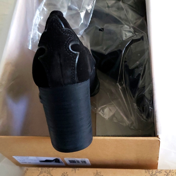 Free People NEW Pumps BLACK Leather Studs Shoes Women's 37 NWT - Picture 9 of 15